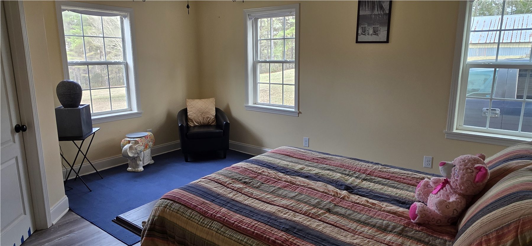 Guest bedroom