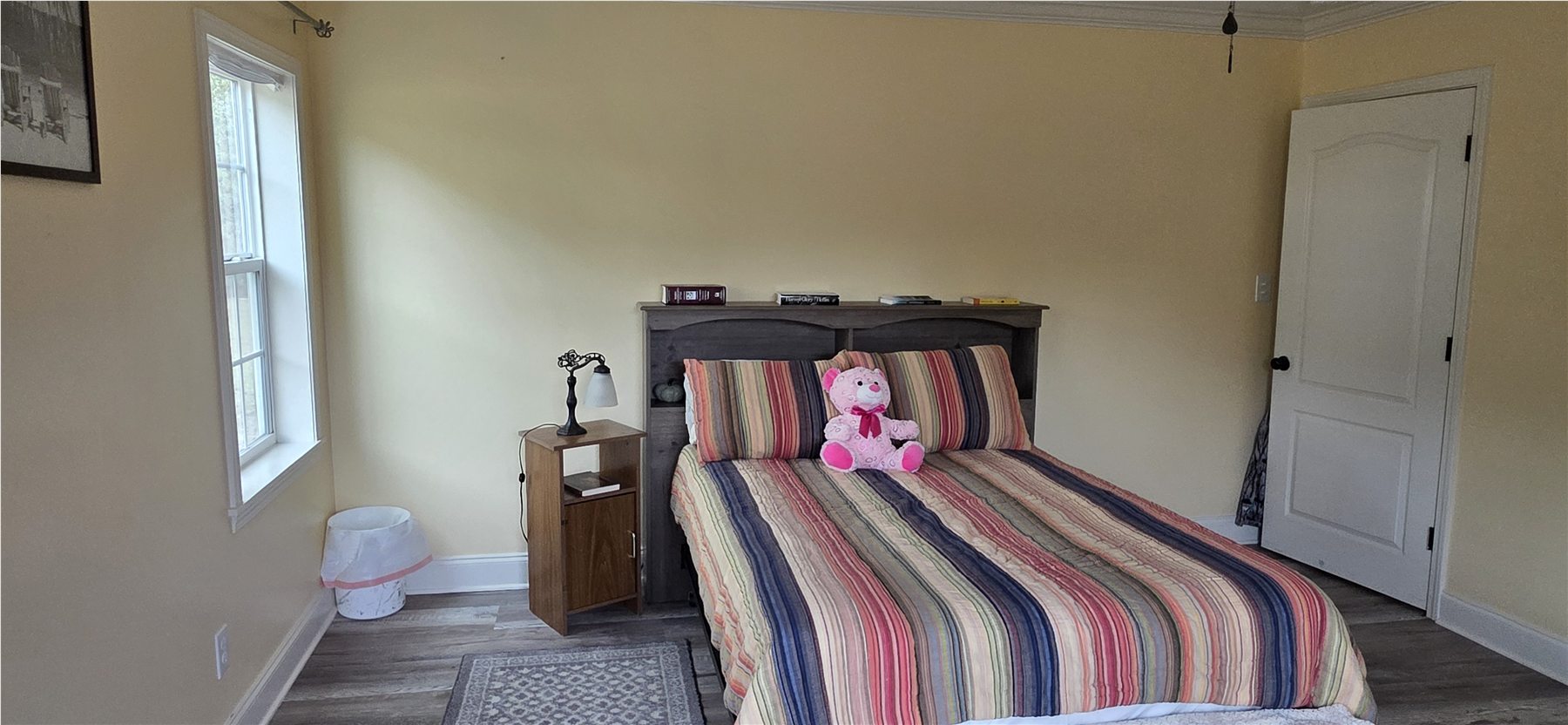 Guest bedroom